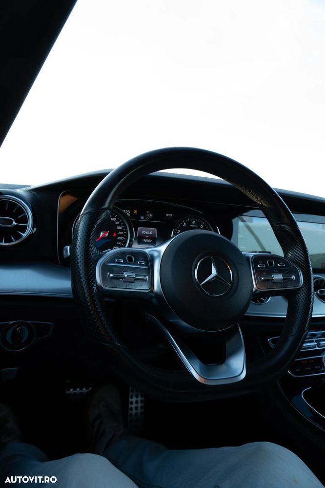 Mercedes-Benz E 200 - 10