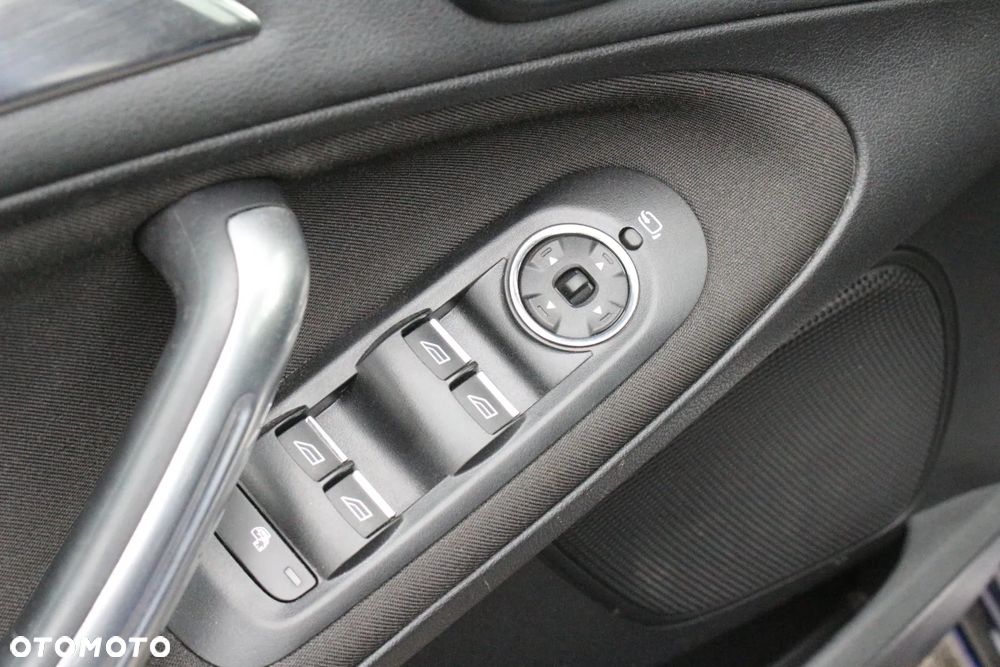 Ford S-Max 2.0 TDCi DPF Titanium - 24