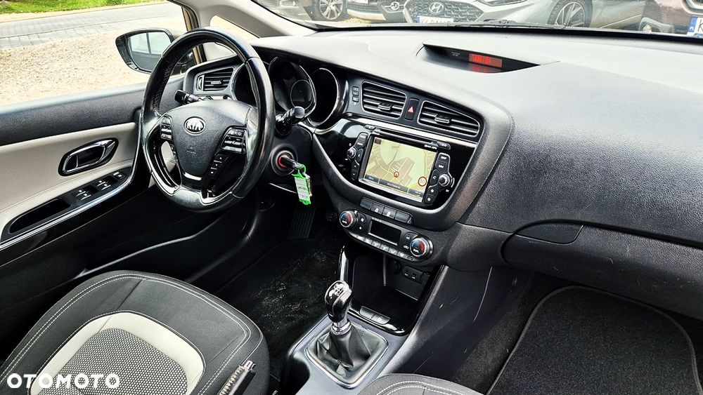 Kia Ceed 1.6 GDI XL - 36