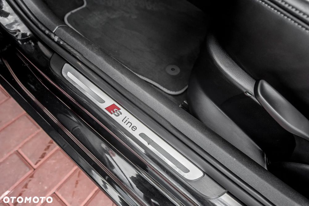 Audi A1 Sportback 1.4 TFSI S tronic S line edition m S line Sportpaket - 25