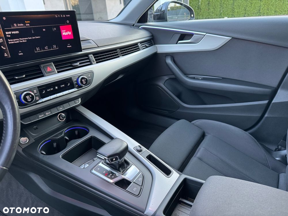 Audi A4 35 TFSI S tronic - 28