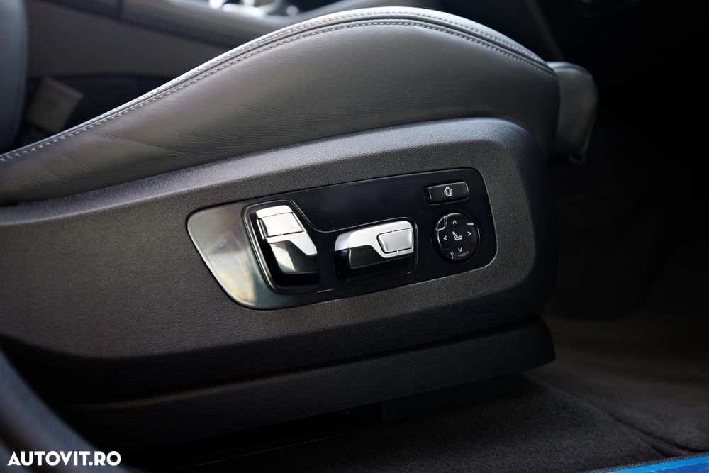 BMW X6 xDrive40i AT MHEV - 16