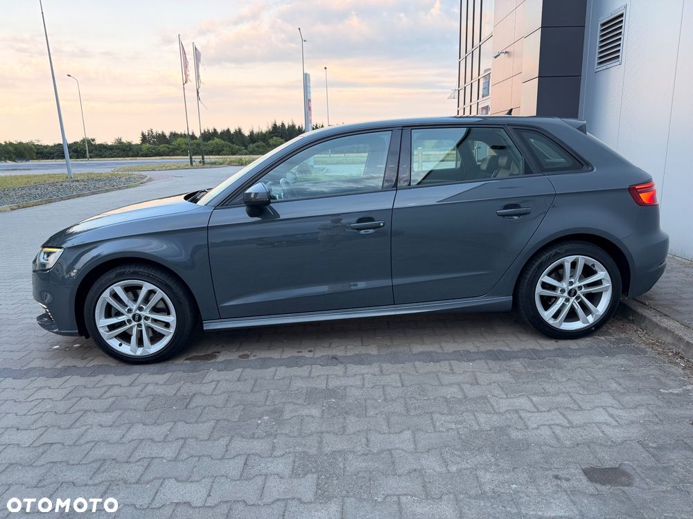 Audi A3 Sportback 40 e-tron S tronic sport - 4