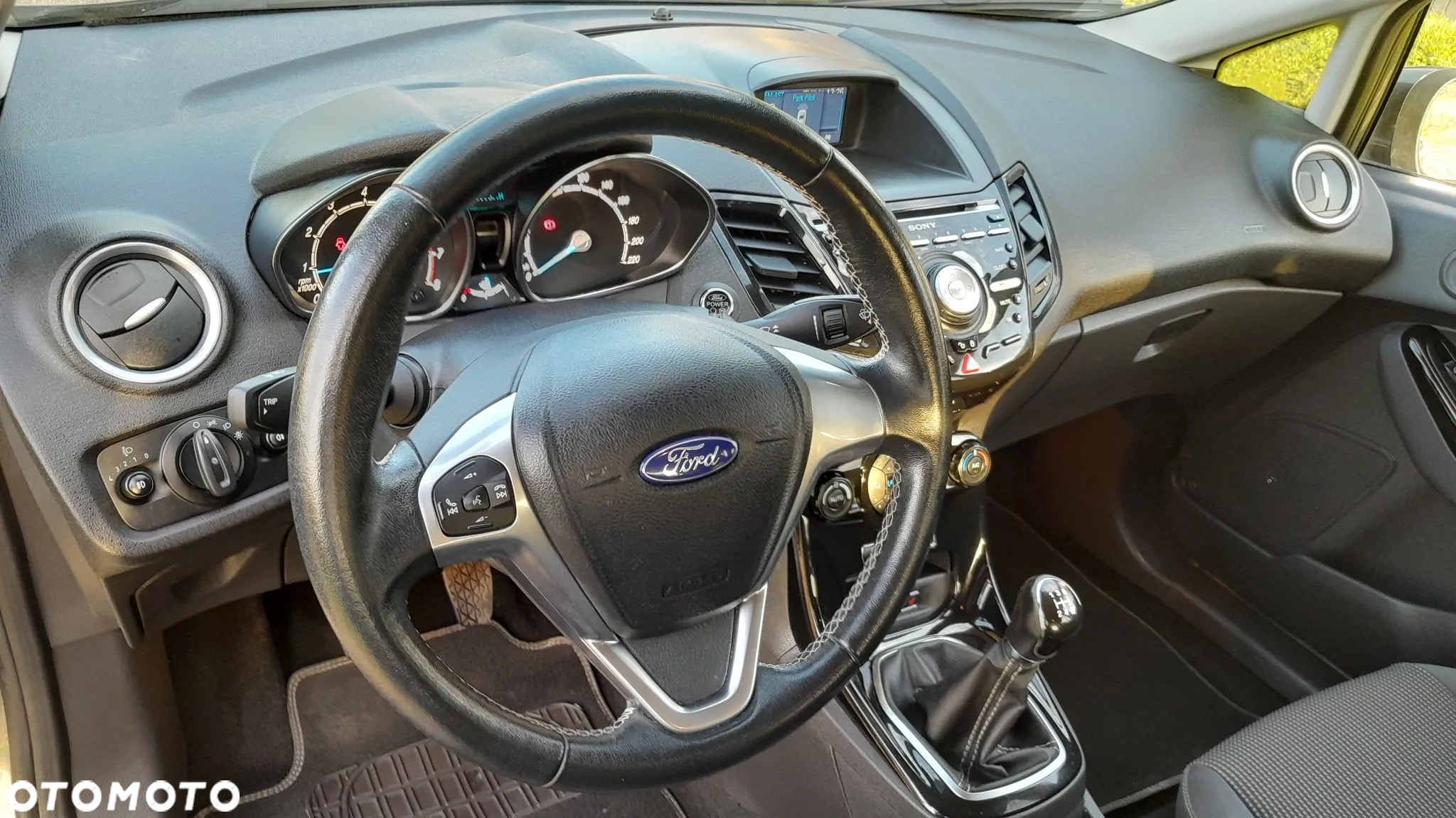 Ford Fiesta - 27