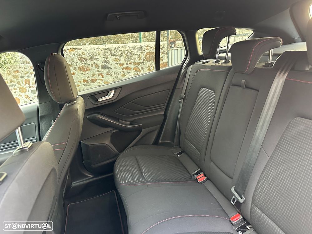 Ford Focus SW 1.0 EcoBoost Hybrid ST-LINE X - 51