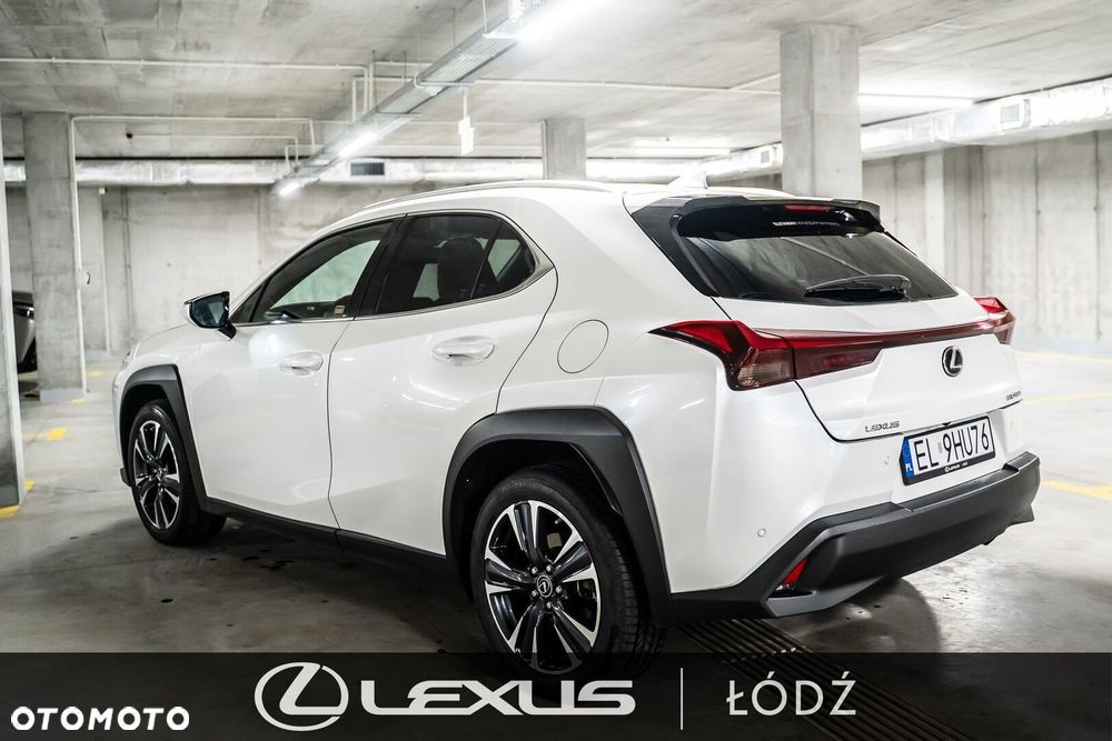 Lexus UX - 5
