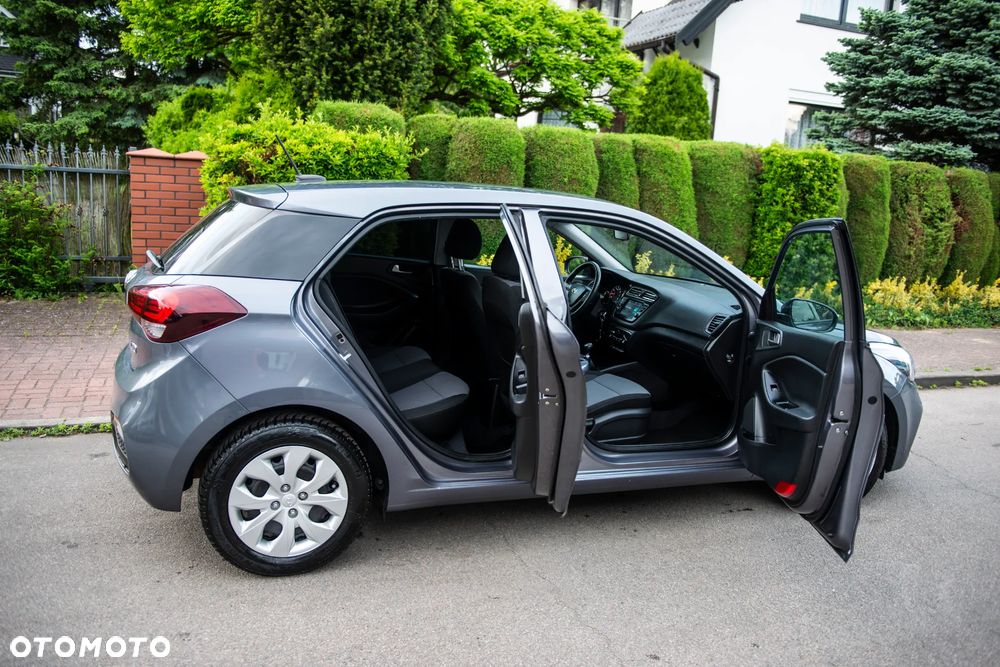 Hyundai i20 blue 1.2 Advantage - 8
