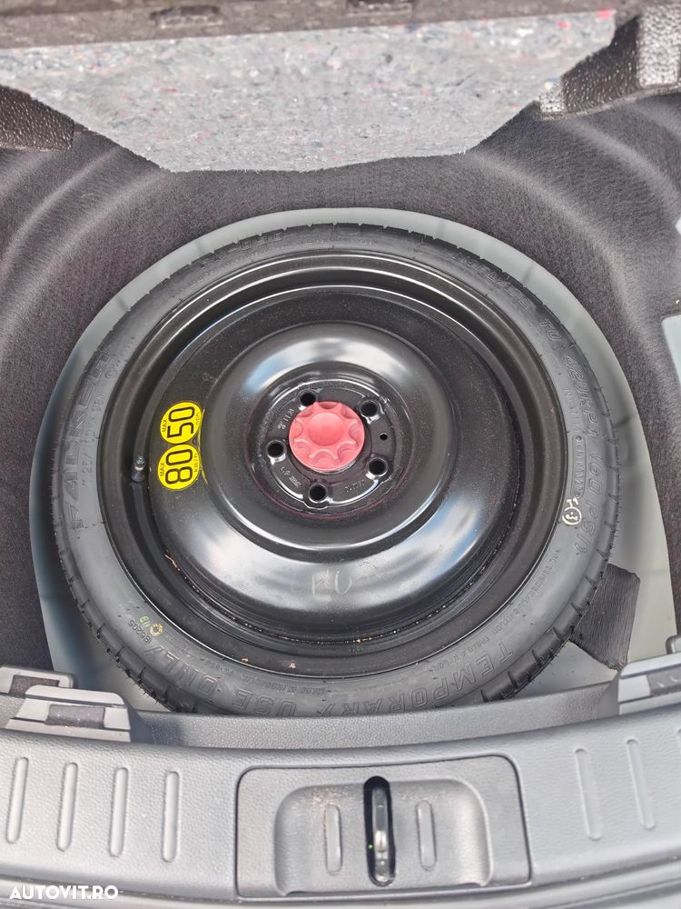 Toyota Corolla 1.8 HSD Business - 17