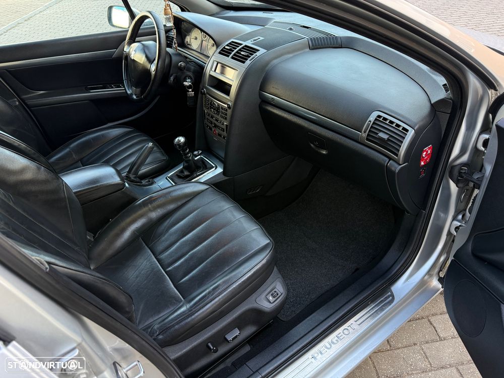 Peugeot 407 SW 2.0 HDi Executive - 16