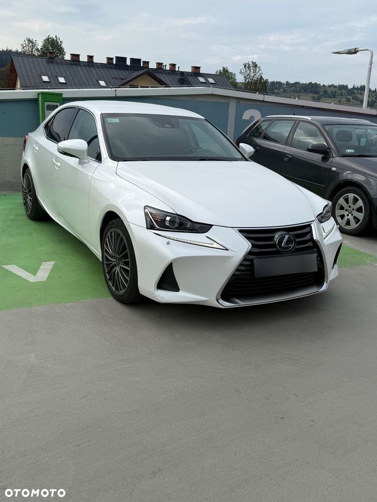 Lexus IS 300h Business Edition - 22