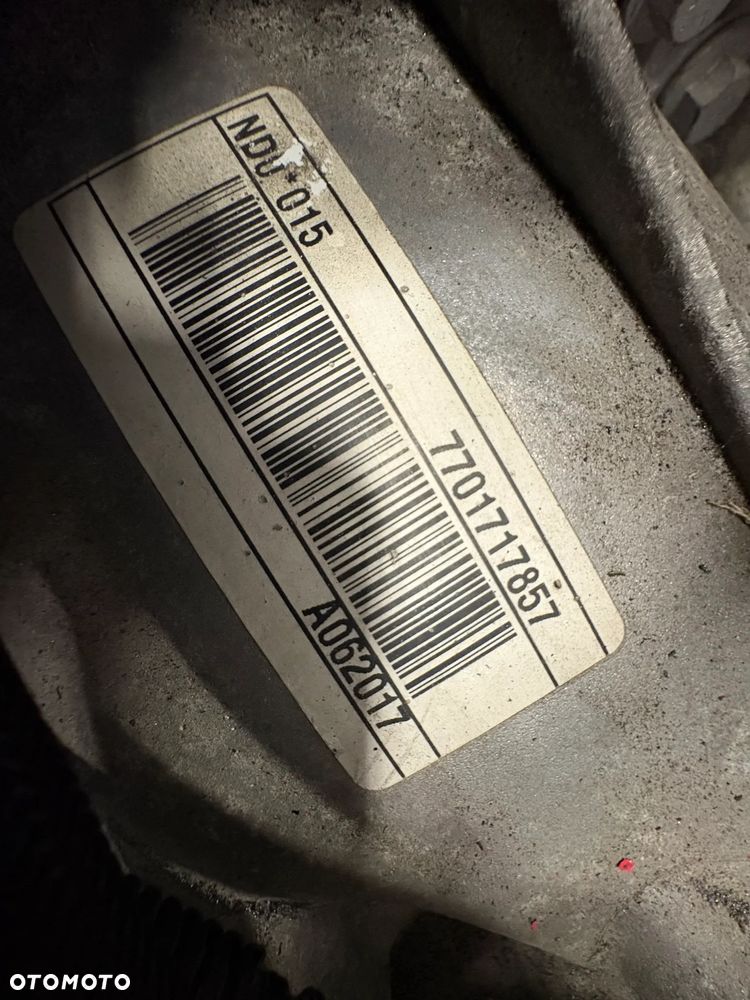 Silnik Renault 2.0 F4R (770) z przekładnią 6 biegów ND0 (015) - A062017 - 11