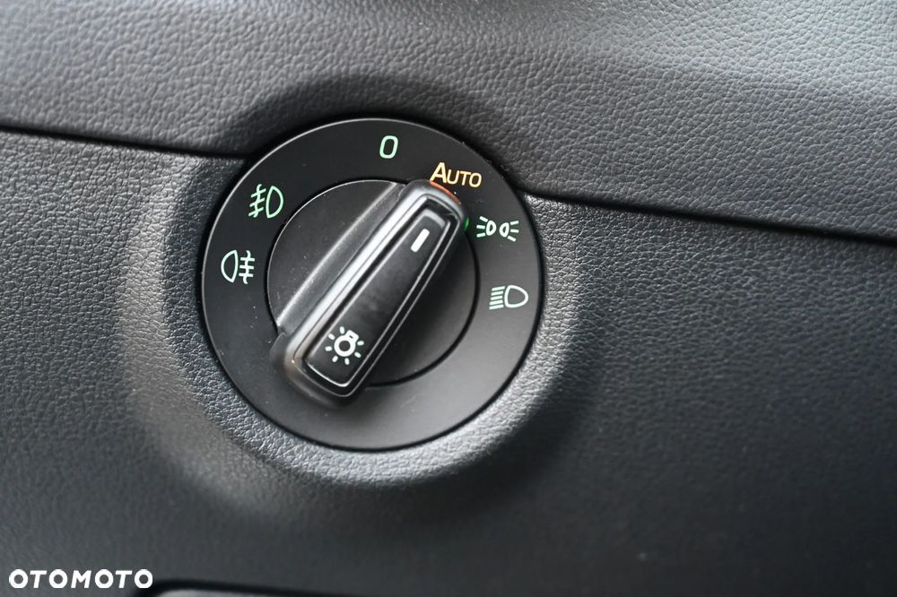 Skoda Octavia 2.0 TDI DSG RS - 15