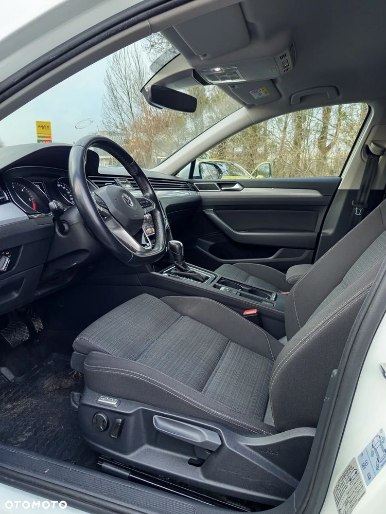 Volkswagen Passat 2.0 TDI Business DSG - 9