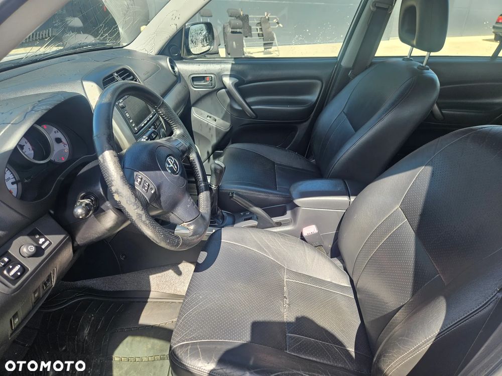 Toyota RAV4 D-4D 4x4 Executive - 9