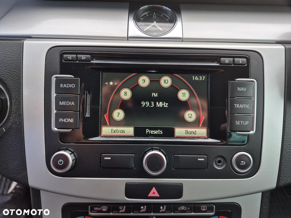 Volkswagen Passat 2.0 TDI BlueMotion Technology Comfortline - 22