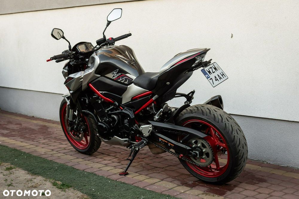 Kawasaki Z - 4