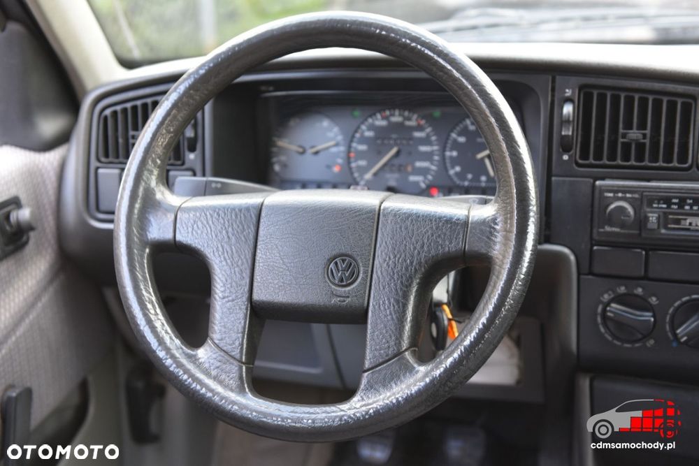 Volkswagen Passat - 22