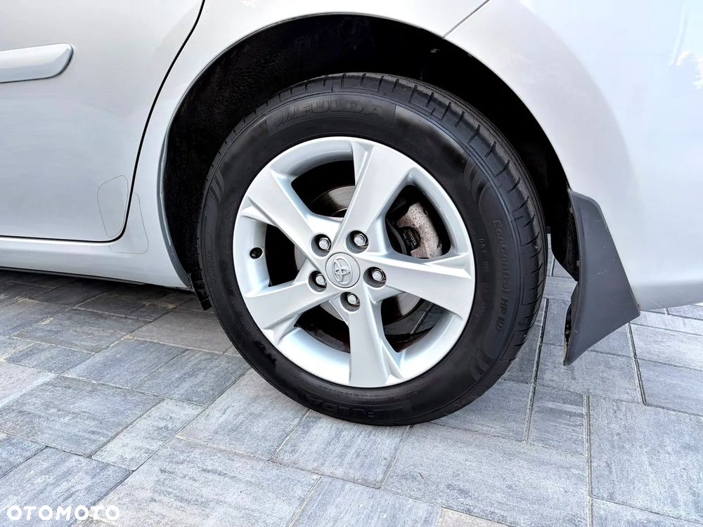 Toyota Auris 1.6 Premium Comfort - 25