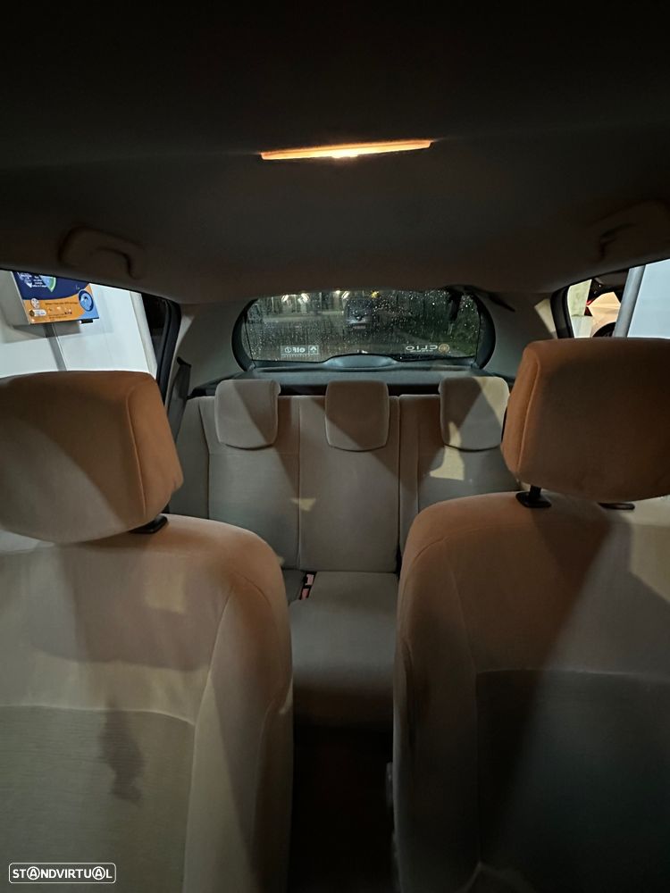 Renault Clio 1.2 16V Confort - 7