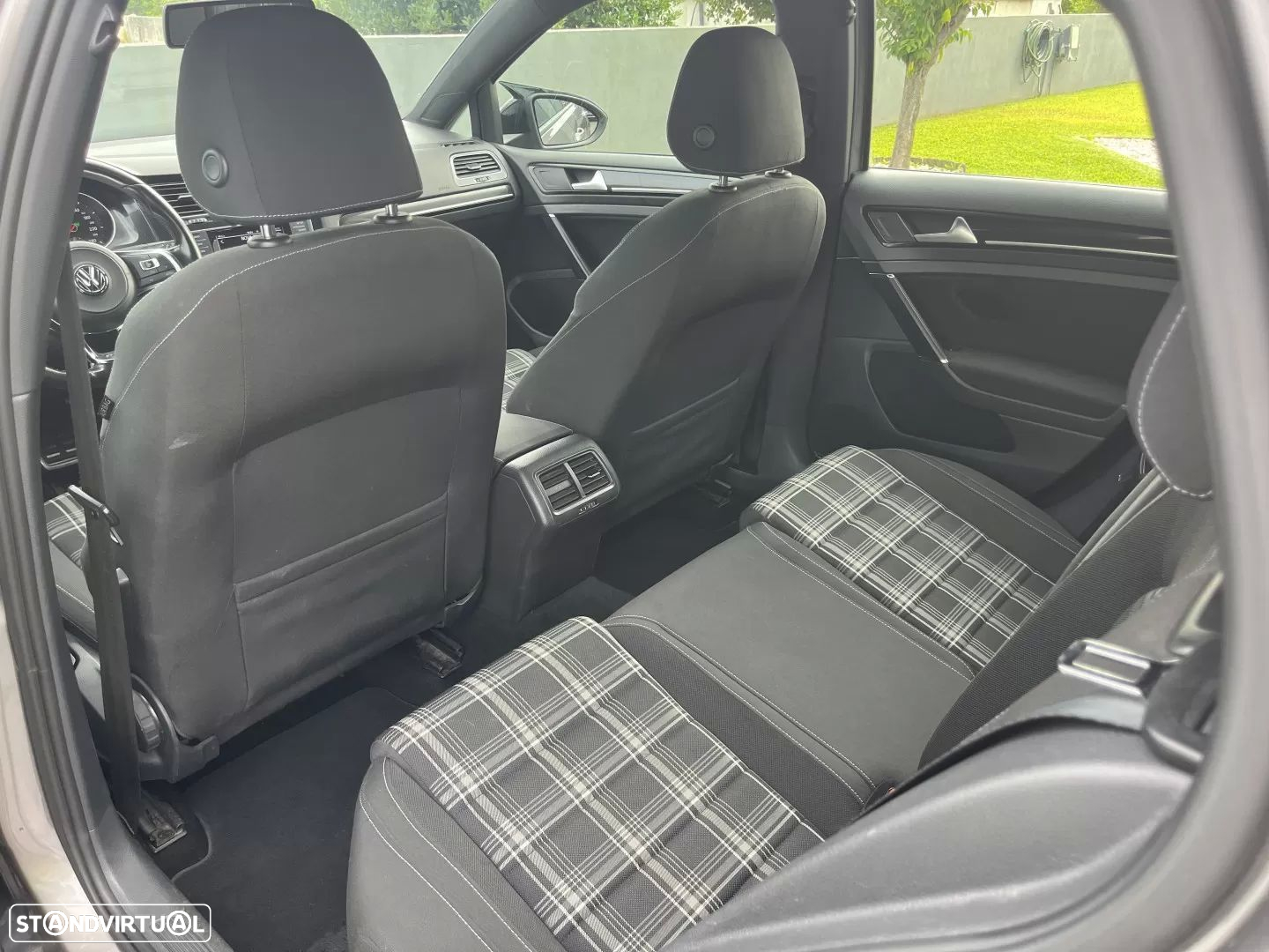 VW Golf 2.0 TDi GTD DSG - 35