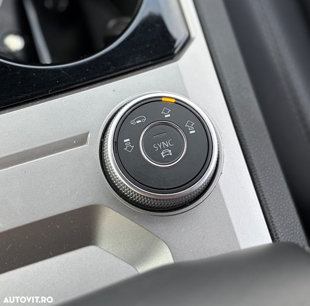 Volkswagen Touareg - 14