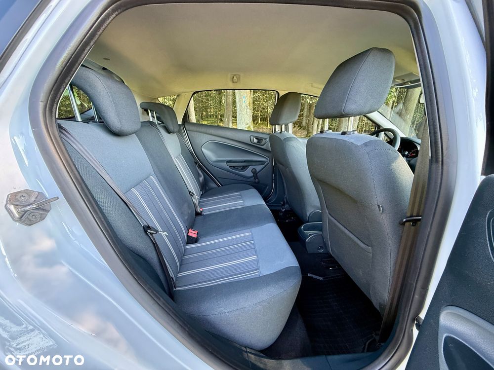 Ford Fiesta 1.25 Ambiente - 28