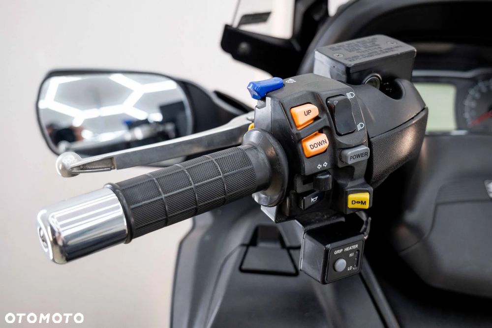 Suzuki Burgman - 26