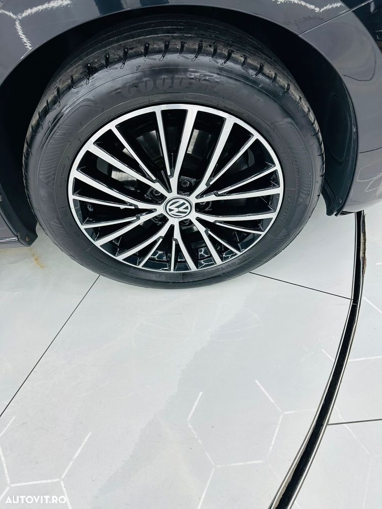 Volkswagen Touran 1.6 TDI SCR (BlueMotion Technology) Comfortline - 9