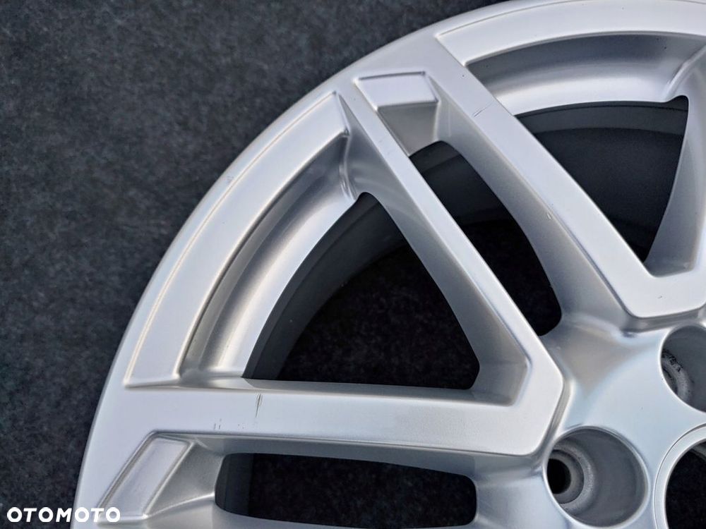 FELGA AUDI TT RS 8S0 18 ORYGINAŁ - 5