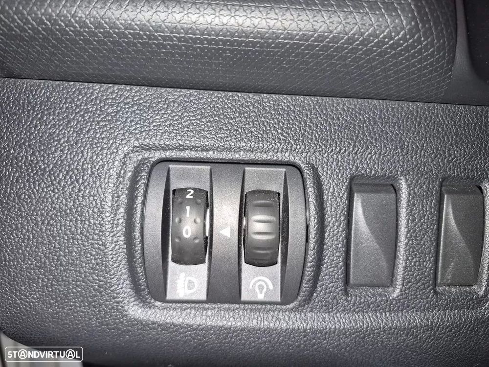 Renault Clio Break 1.2 16V Confort - 20