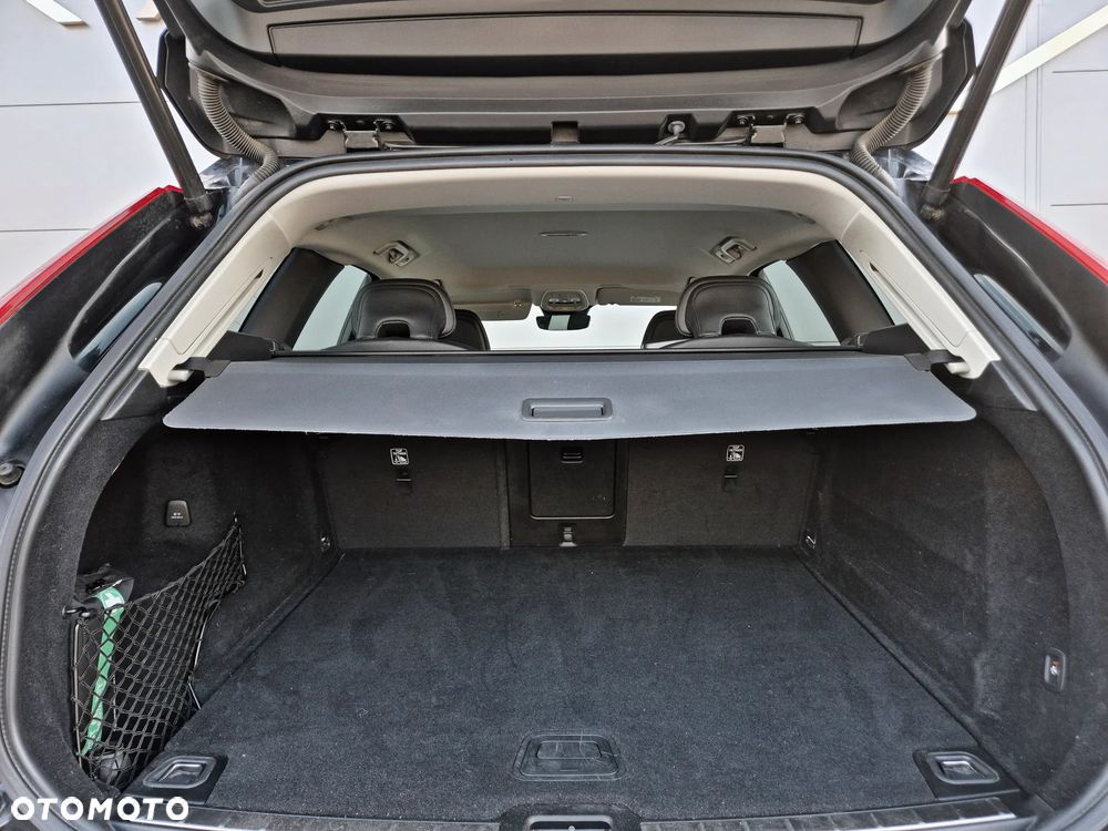 Volvo XC 60 B4 D Momentum Pro - 20