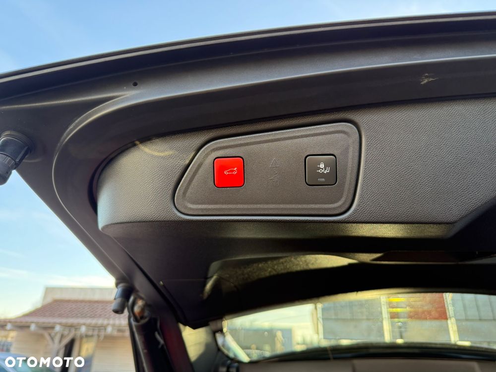 Peugeot 3008 1.5 BlueHDi Active S&S EAT8 - 15