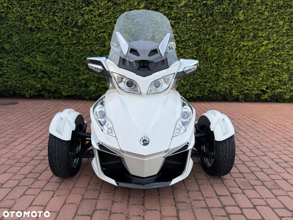 Can-Am Spyder - 2