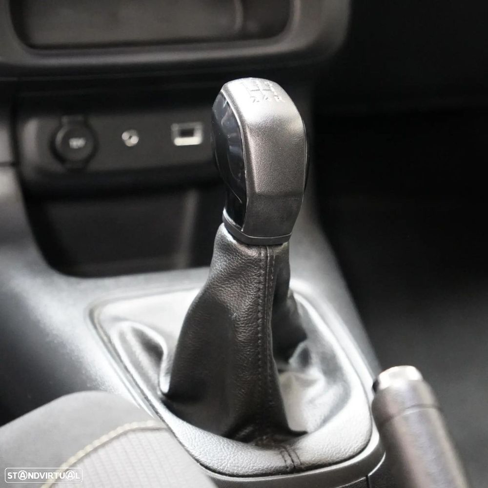 Citroën C3 1.2 PureTech Feel - 19