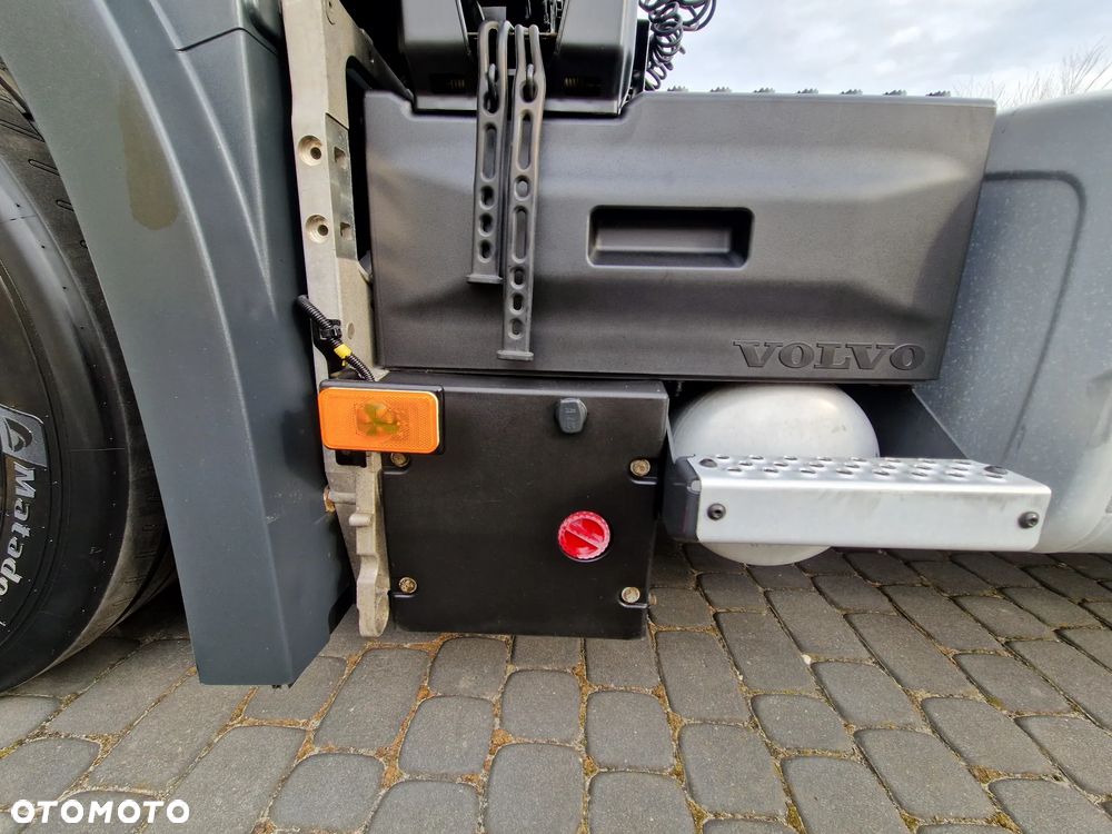 Volvo FH5 500 I-SAVE XXL ACC / MEGA / LOW DECK /  BOGATA WERSJA / JAK NOWY - 38