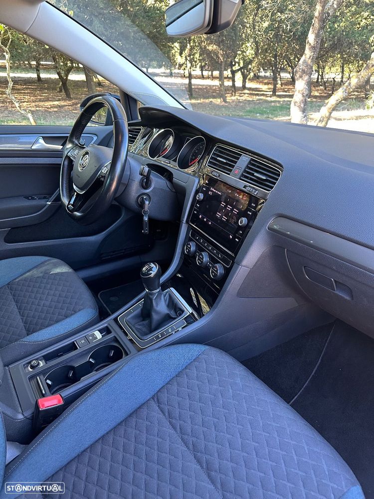 VW Golf 1.0 TSI OPF IQ.DRIVE - 12