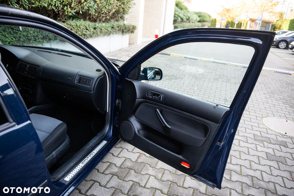 Volkswagen Golf 1.4 Comfortline - 25