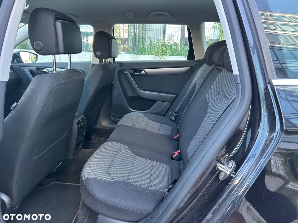 Volkswagen Passat 2.0 TDI Highline DSG - 17