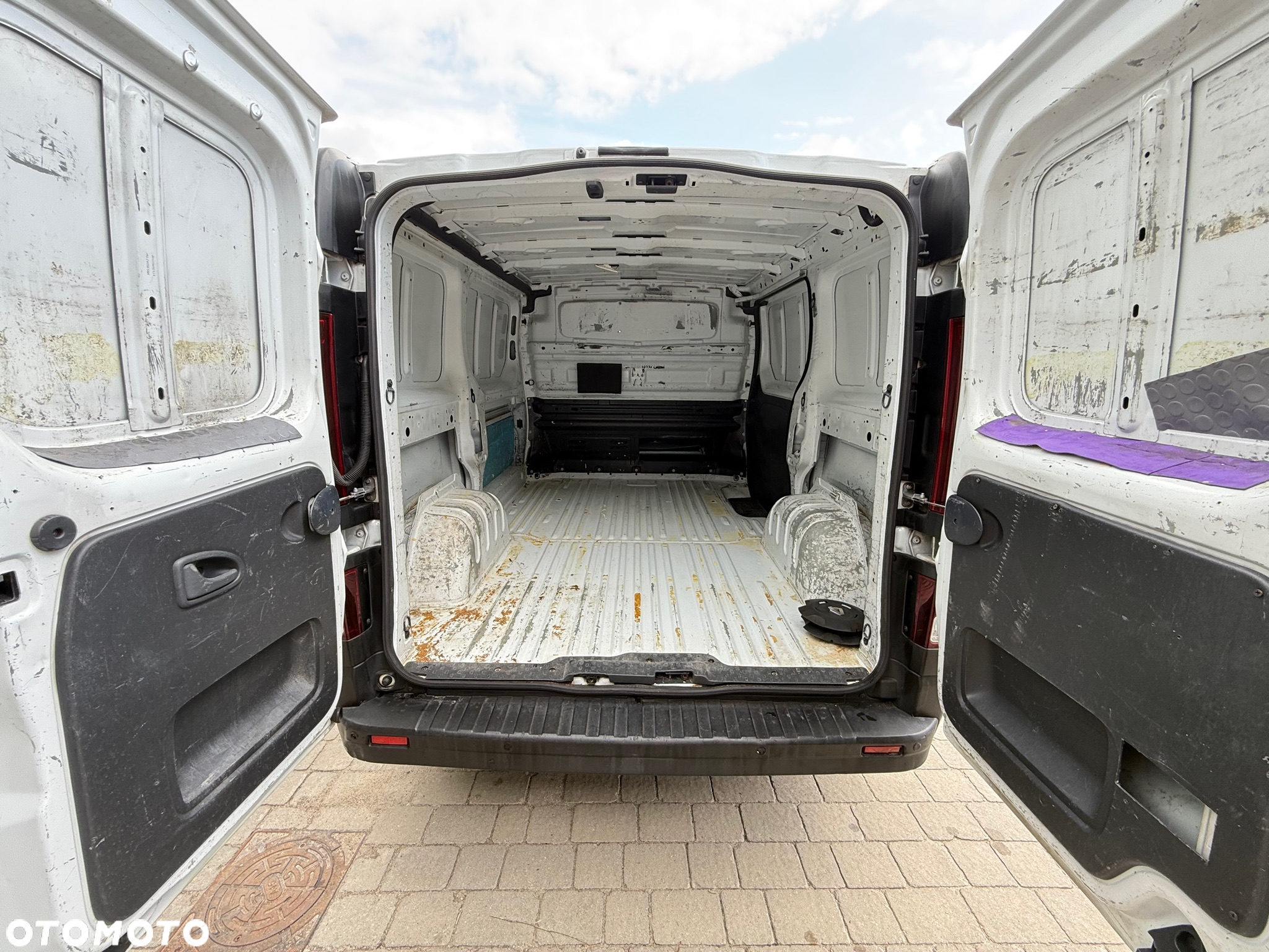 Renault TRAFIC - 4