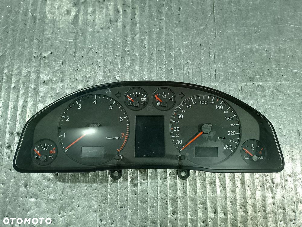 LICZNIK AUDI A6 C5 4B0920931C 110.008.948/016 2.4 - 9