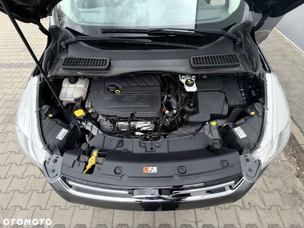 Ford Kuga 1.5 EcoBoost 2x4 Titanium - 19