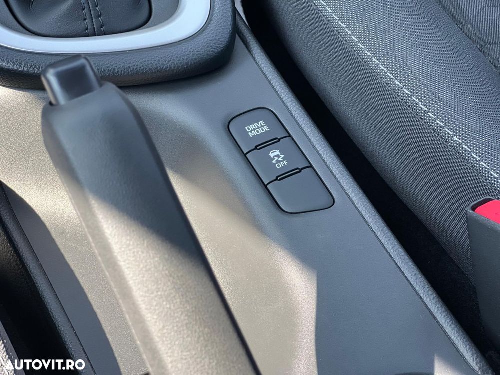 Toyota Yaris 1.5 CVT Dynamic - 18