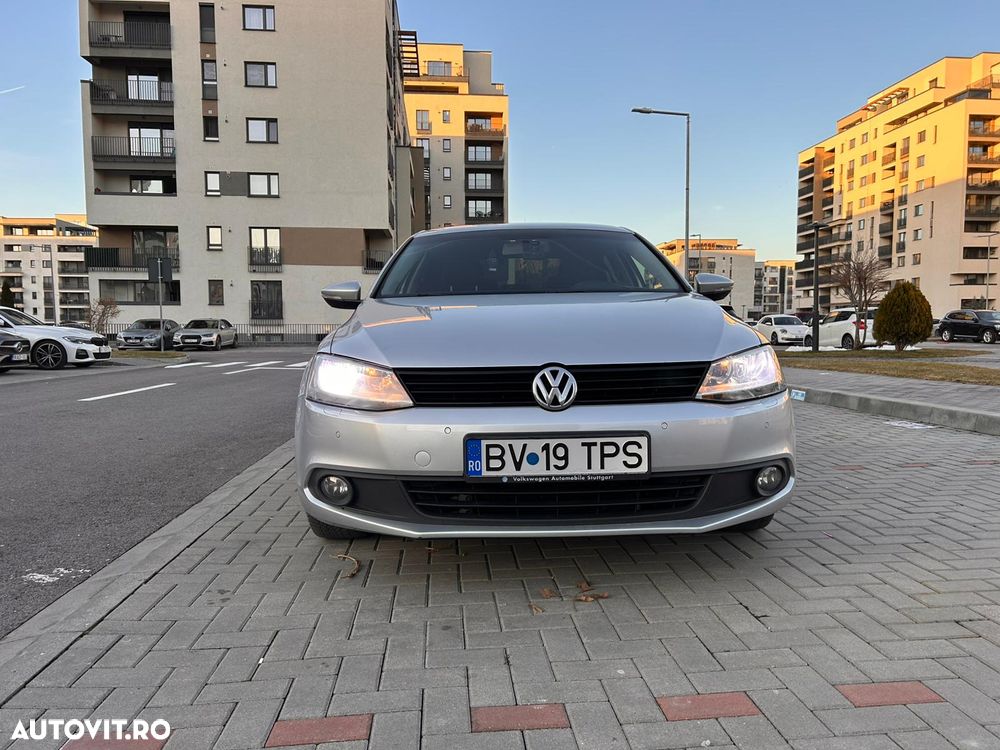 Volkswagen Jetta - 13