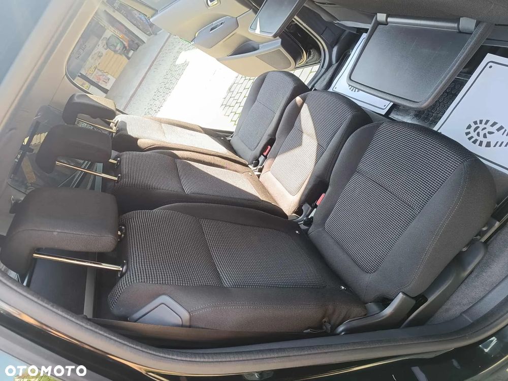 Peugeot 5008 1.6 THP Family 7os - 15