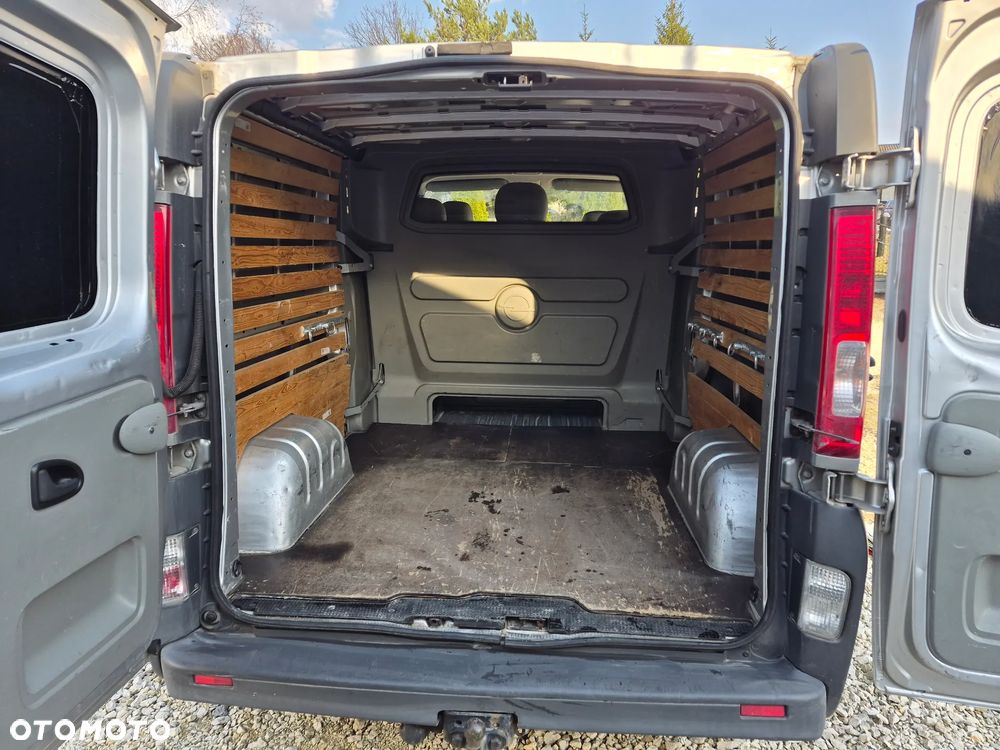 Opel Vivaro - 11