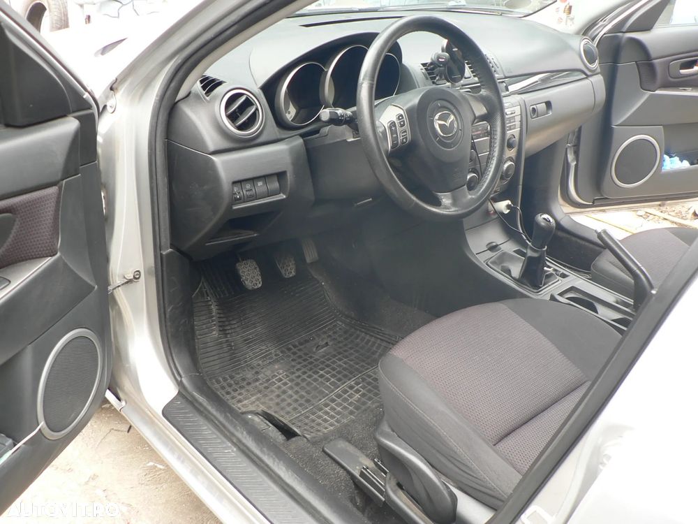 Mazda 3 - 4