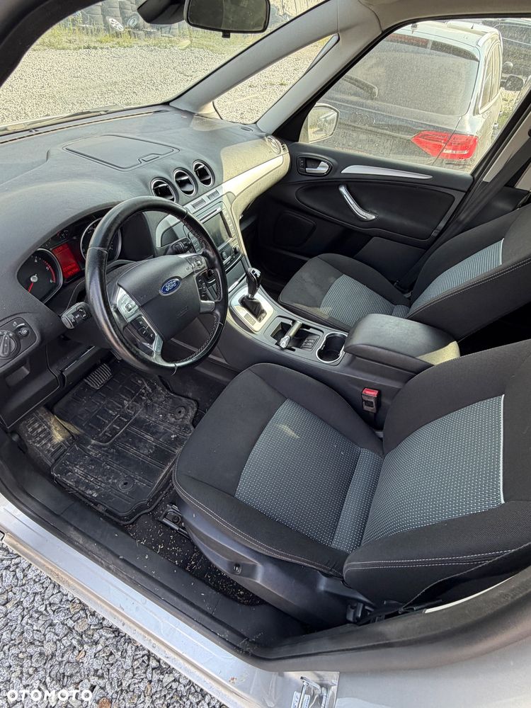 Ford Galaxy 2.0 TDCi DPF Business Edition - 8