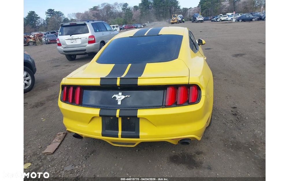 Ford Mustang - 6