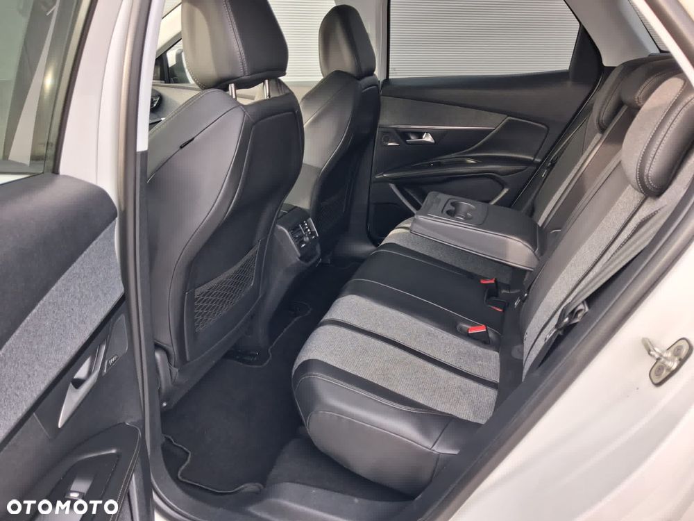 Peugeot 3008 PureTech 130 Stop & Start GPF Allure Business-Paket - 28