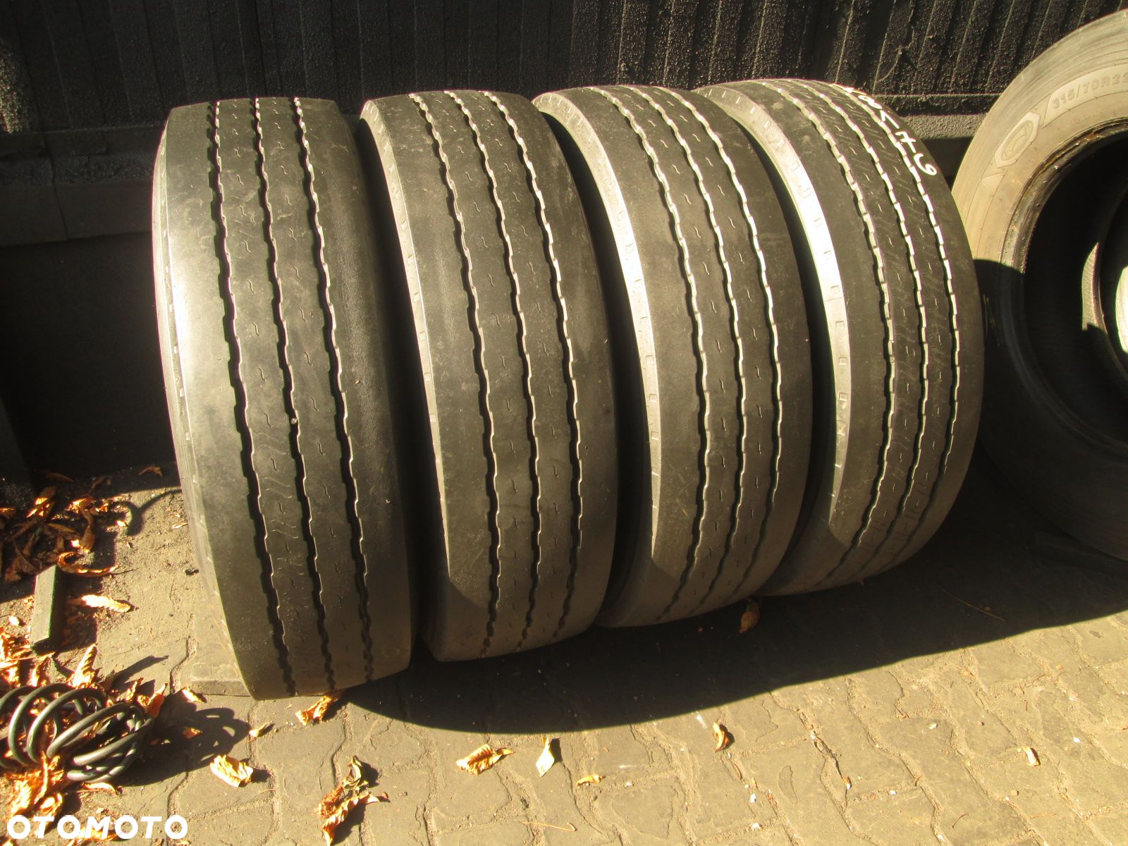 Opony ciężarowe 245/70R19.5 Goodyear KMAX T. Opony ciężarowe - 3